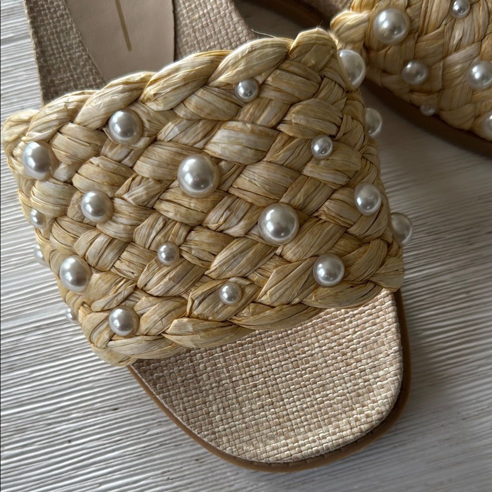 Dolce Vita Grazie Pearl Sandals - Picture 2 of 9
